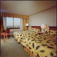 Cheap Los Angeles hotel deals: 1 night cheap accommodation at Knotts Berry Farm Resort Hotel Buena Park in Los Angeles
