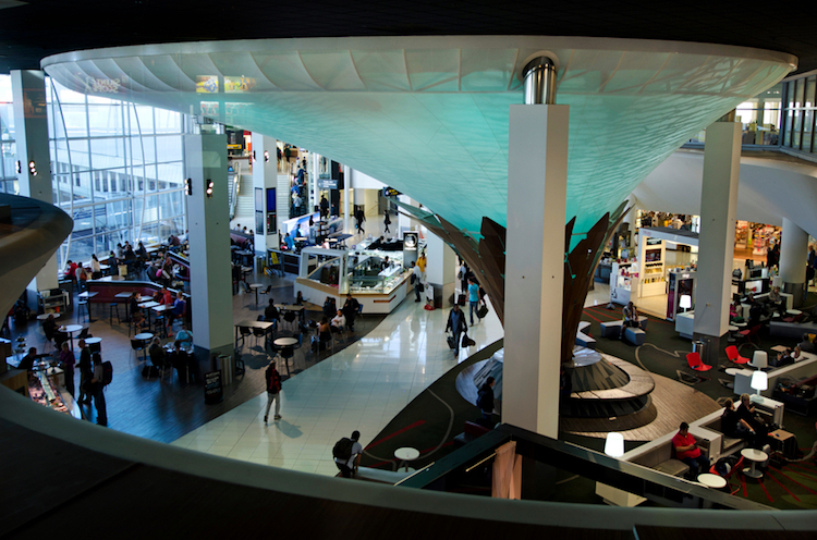 AUCKLAND - SEP 15:Auckland International Airport hall on Sep 15 2013.It