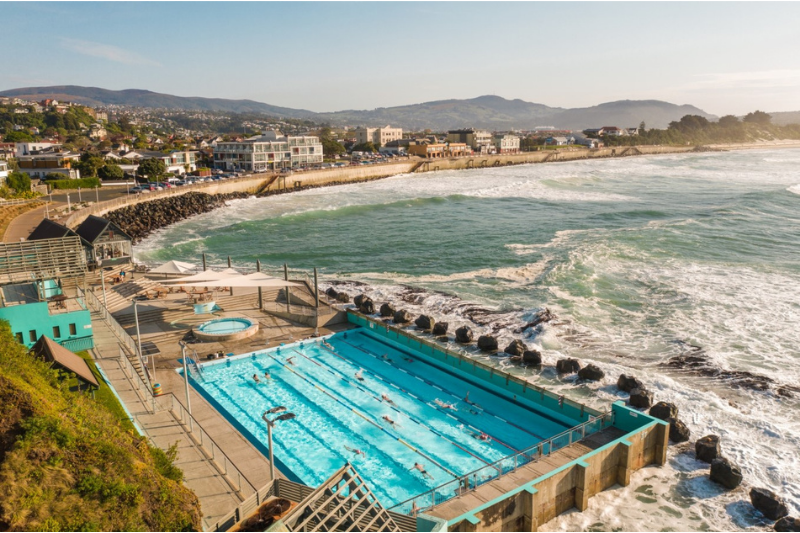 St Clair Hot Salt Water Pool with the St Clair Hotel in the background