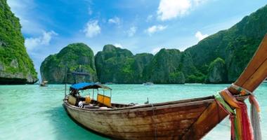 Traditional long boat - Phi Phi